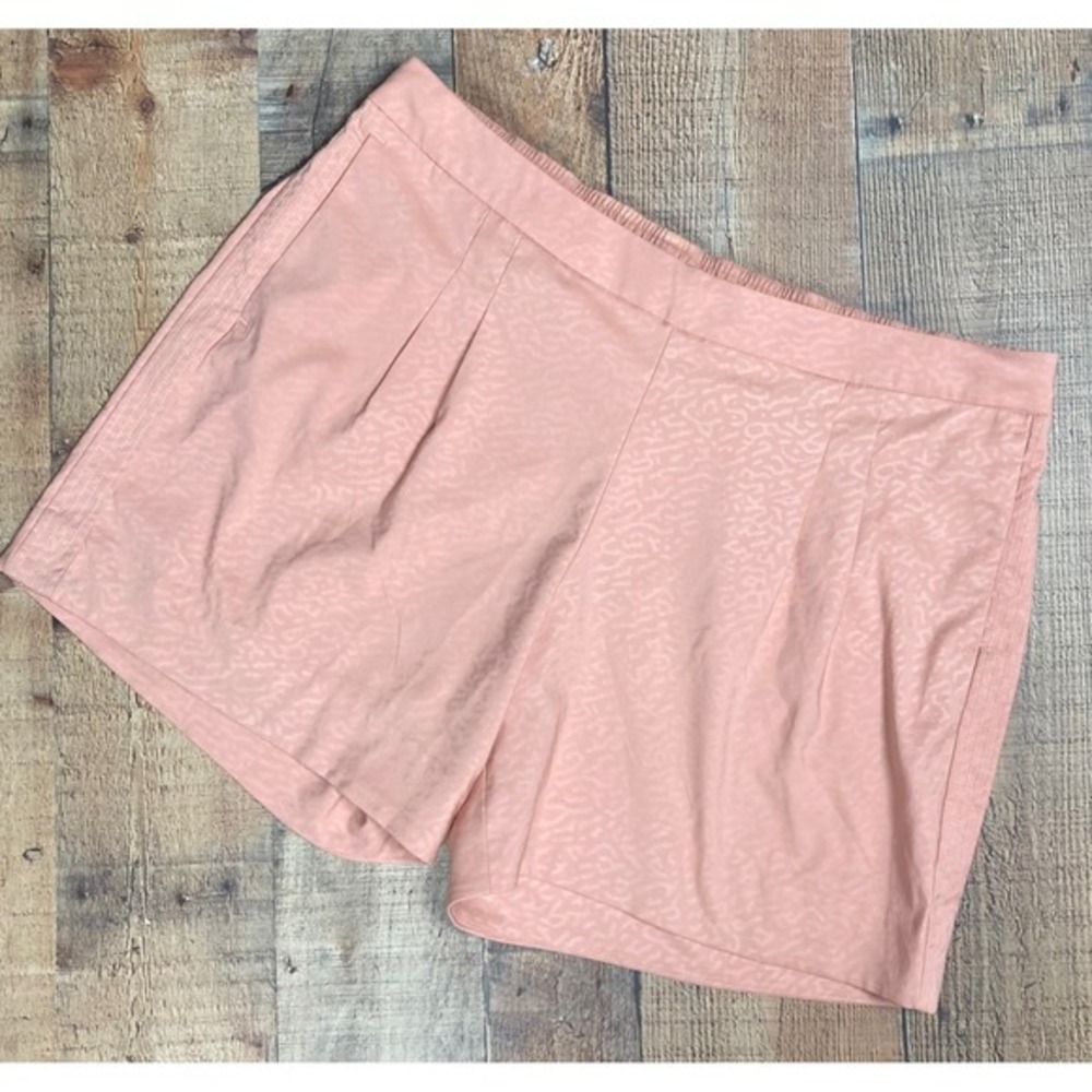 Nike Dri-FIT Women XL Peach Pink Animal Print Shorts Elastic‎ Waist Pockets